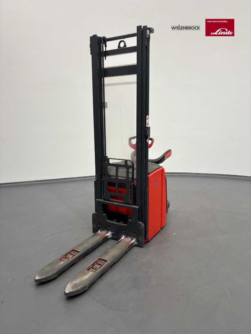 Used Forklift Linde L14AP-1173-01 Aukšto kėlimo krautuvas su vairuotojo stovu (ar keleivio platforma) (Image 2)