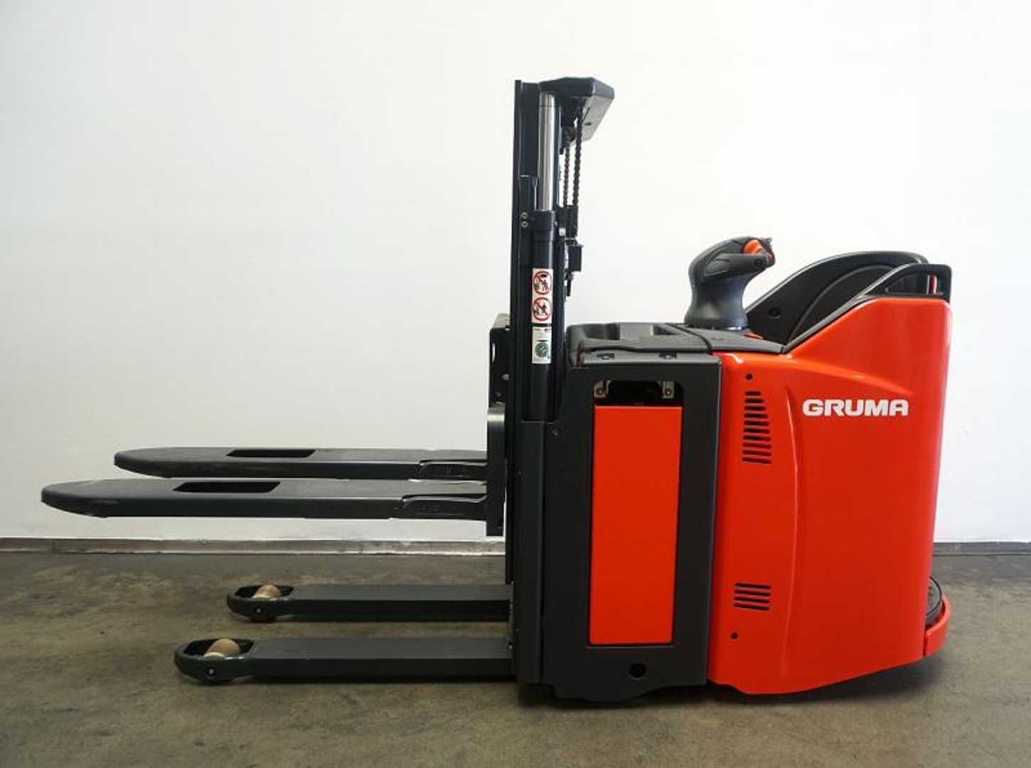 Used Forklift Linde L 16 SP 133 Aukšto kėlimo krautuvas su vairuotojo stovu (ar keleivio platforma) (Image 4) Used Forklift Linde L 16 SP 133 Aukšto kėlimo krautuvas su vairuotojo stovu (ar keleivio platforma) (Image 4)