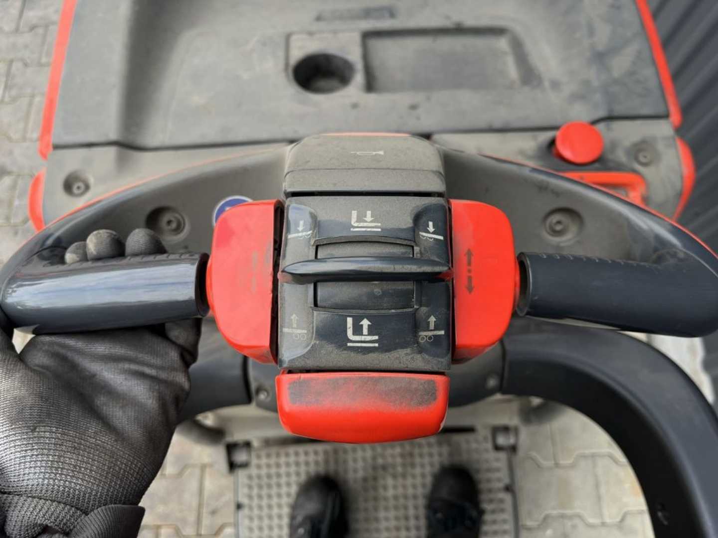 Used Forklift Linde L20AP Aukšto kėlimo krautuvas su vairuotojo stovu (ar keleivio platforma) (Image 8) Used Forklift Linde L20AP Aukšto kėlimo krautuvas su vairuotojo stovu (ar keleivio platforma) (Image 8)