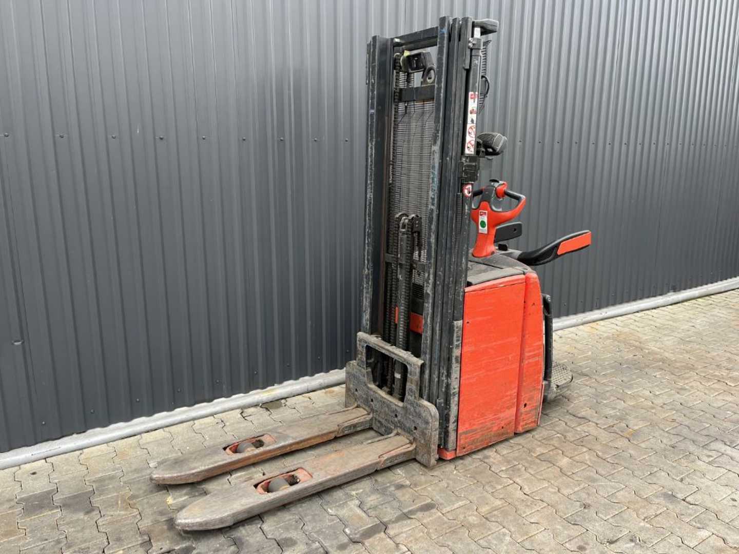 Used Forklift Linde L16AP Aukšto kėlimo krautuvas su vairuotojo stovu (ar keleivio platforma) (Image 1)