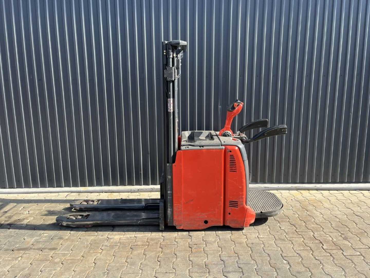 Used Forklift Linde L14LAP Aukšto kėlimo krautuvas su vairuotojo stovu (ar keleivio platforma) (Image 2) Used Forklift Linde L14LAP Aukšto kėlimo krautuvas su vairuotojo stovu (ar keleivio platforma) (Image 2)