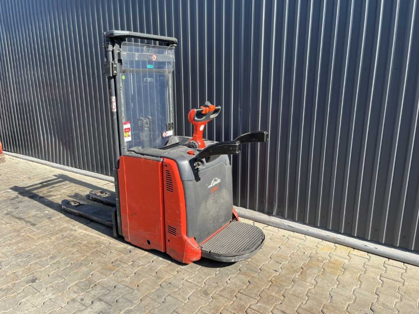 Used Forklift Linde L14LAP Aukšto kėlimo krautuvas su vairuotojo stovu (ar keleivio platforma) (Image 3) Used Forklift Linde L14LAP Aukšto kėlimo krautuvas su vairuotojo stovu (ar keleivio platforma) (Image 3)