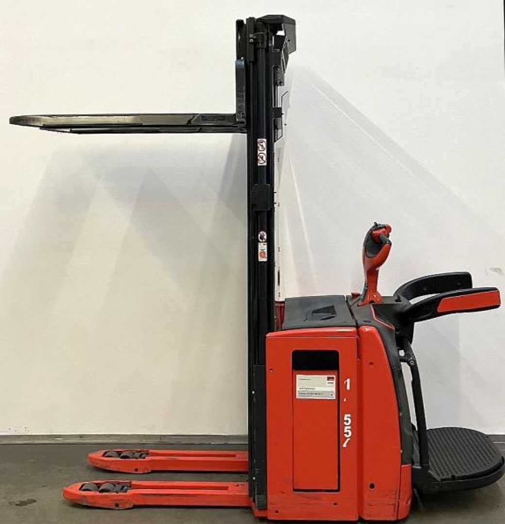 Used Forklift Linde L 14 AP i 1173-01 Aukšto kėlimo krautuvas su vairuotojo stovu (ar keleivio platforma) (Image 4) Used Forklift Linde L 14 AP i 1173-01 Aukšto kėlimo krautuvas su vairuotojo stovu (ar keleivio platforma) (Image 4)