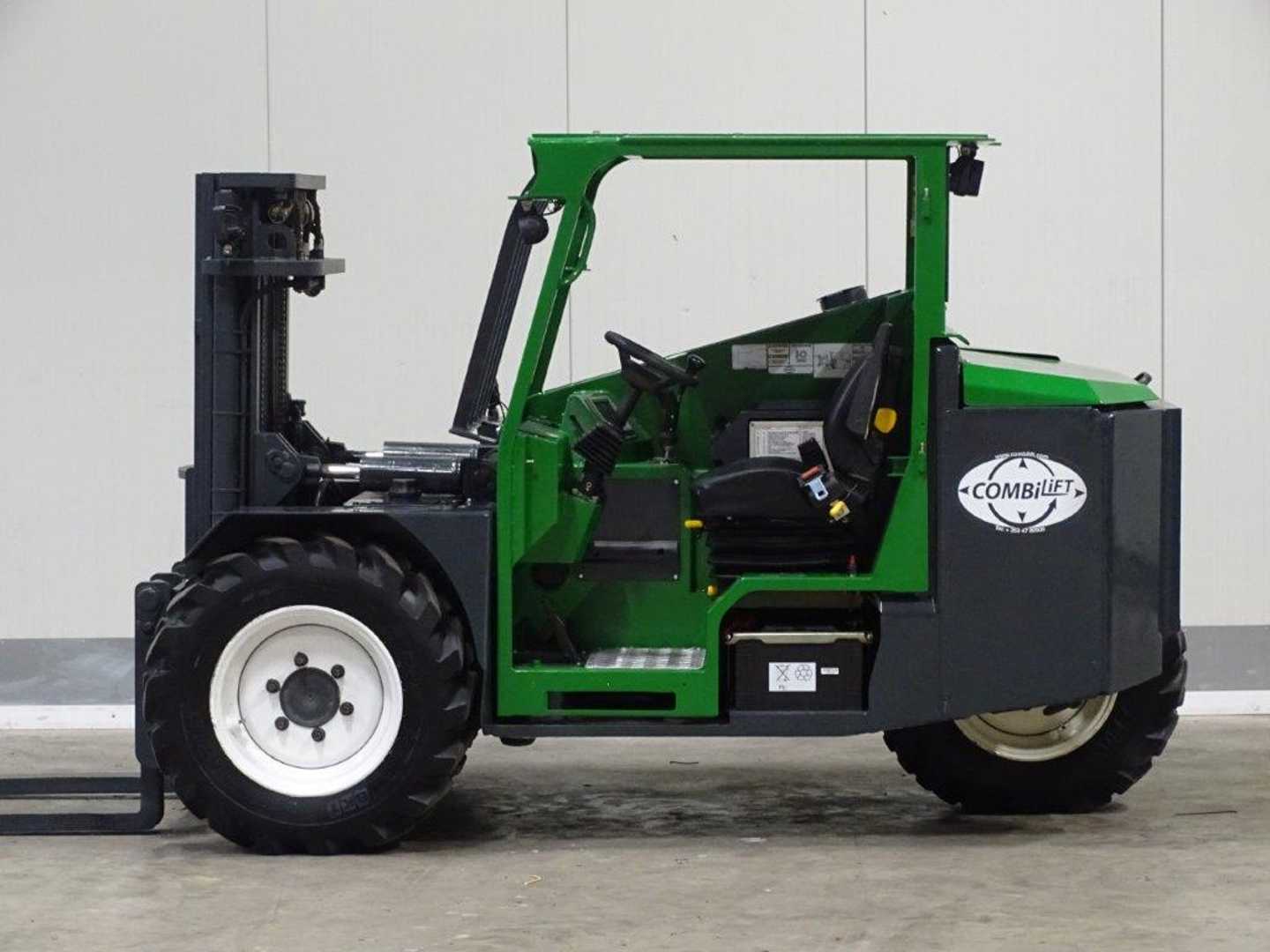 Used Forklift Combilift COMBI-RT - TRIPLEX Bekelės krautuvas (Image 3) Used Forklift Combilift COMBI-RT - TRIPLEX Bekelės krautuvas (Image 3)
