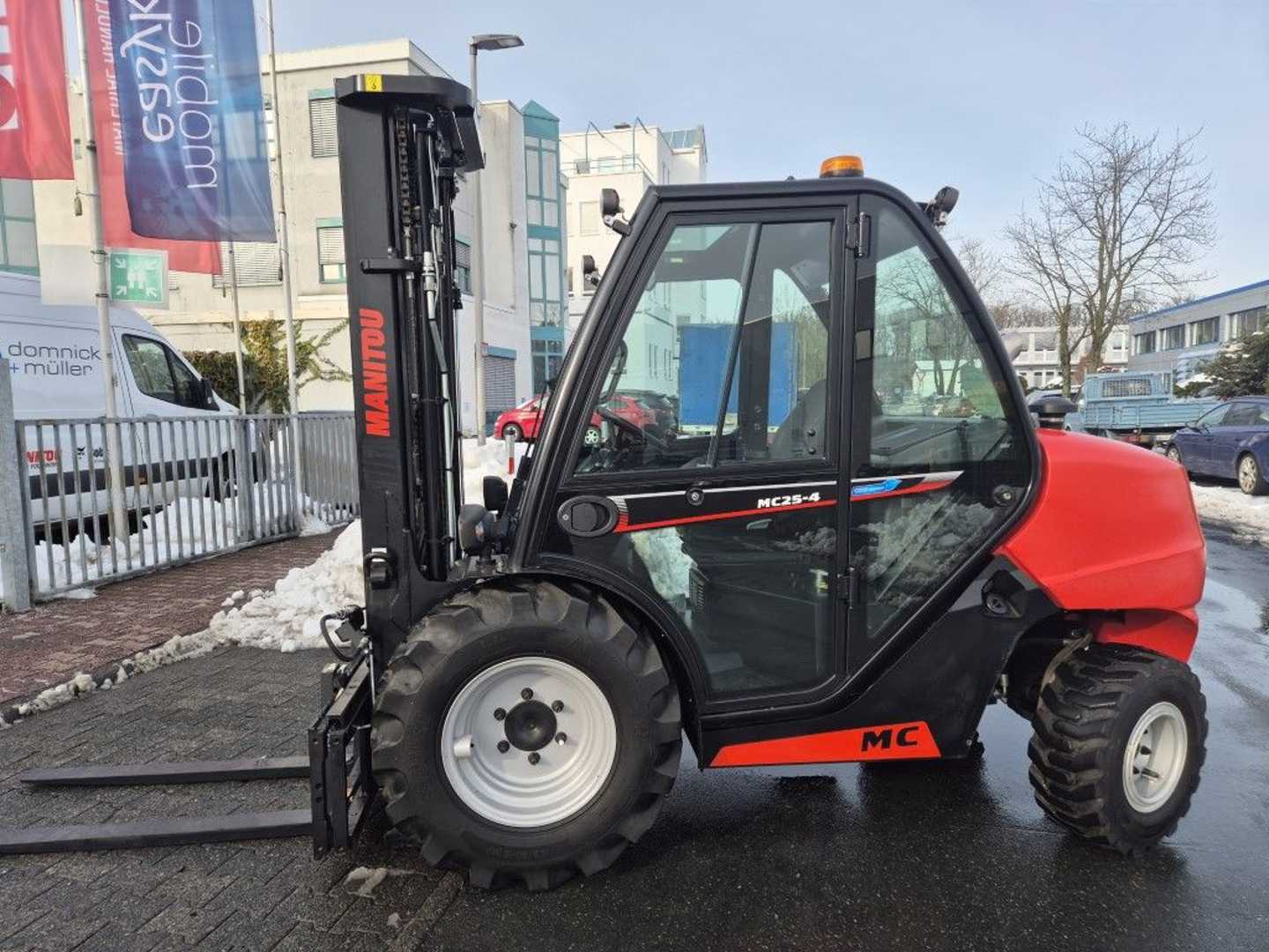 Used Forklift Manitou MC 25-4 ST5B S1 Bekelės krautuvas (Image 4)