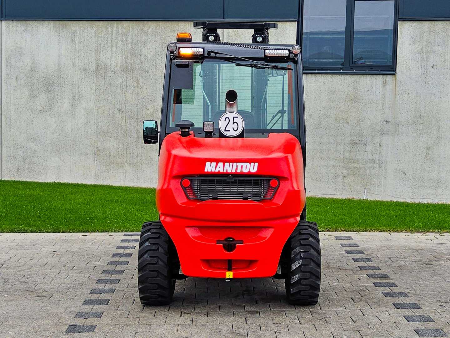 Used Forklift Manitou MC 30-4 Bekelės krautuvas (Image 4)