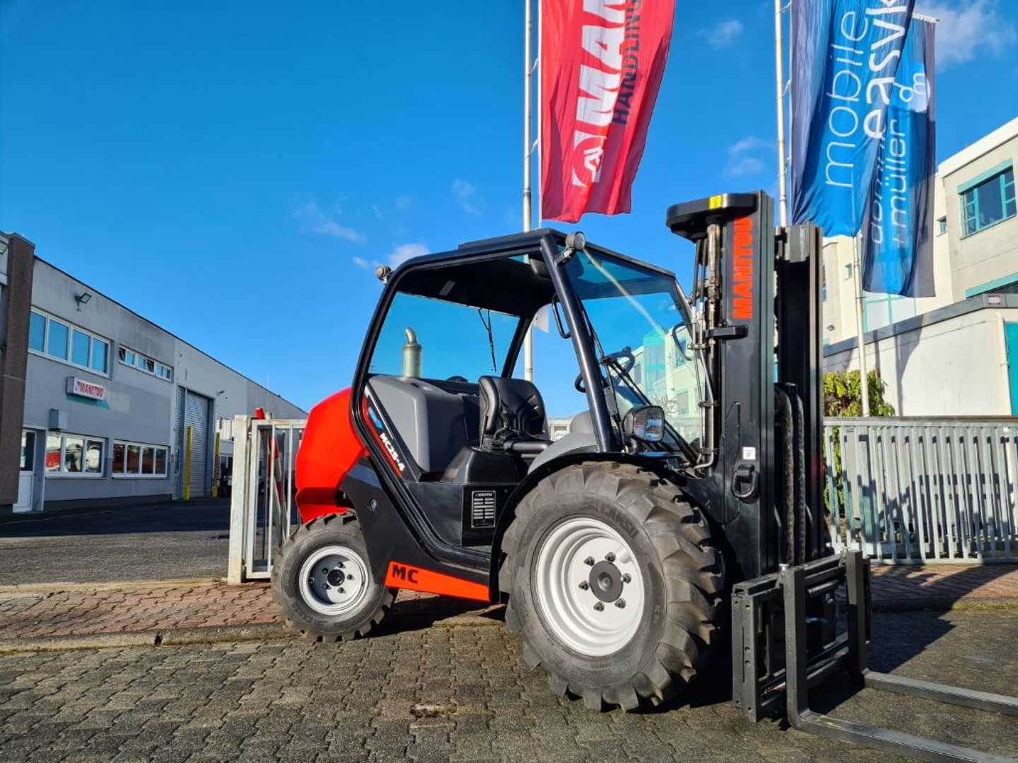 Used Forklift Manitou MC 25-4 ST5B S1 Buggy Bekelės krautuvas (Image 2) Used Forklift Manitou MC 25-4 ST5B S1 Buggy Bekelės krautuvas (Image 2)