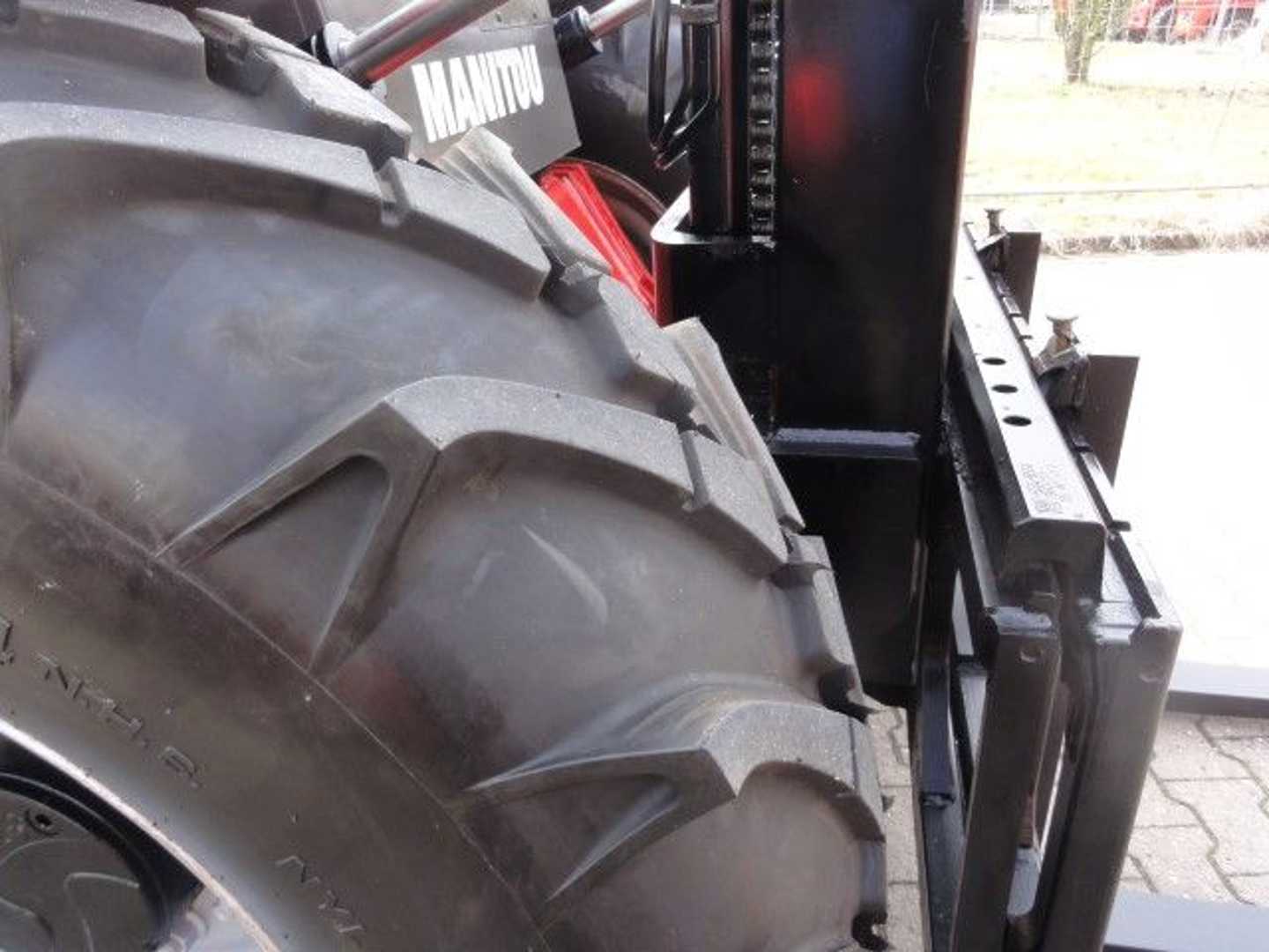 Used Forklift Manitou M 30.4 - Triplex 4x4 Bekelės krautuvas (Image 6)