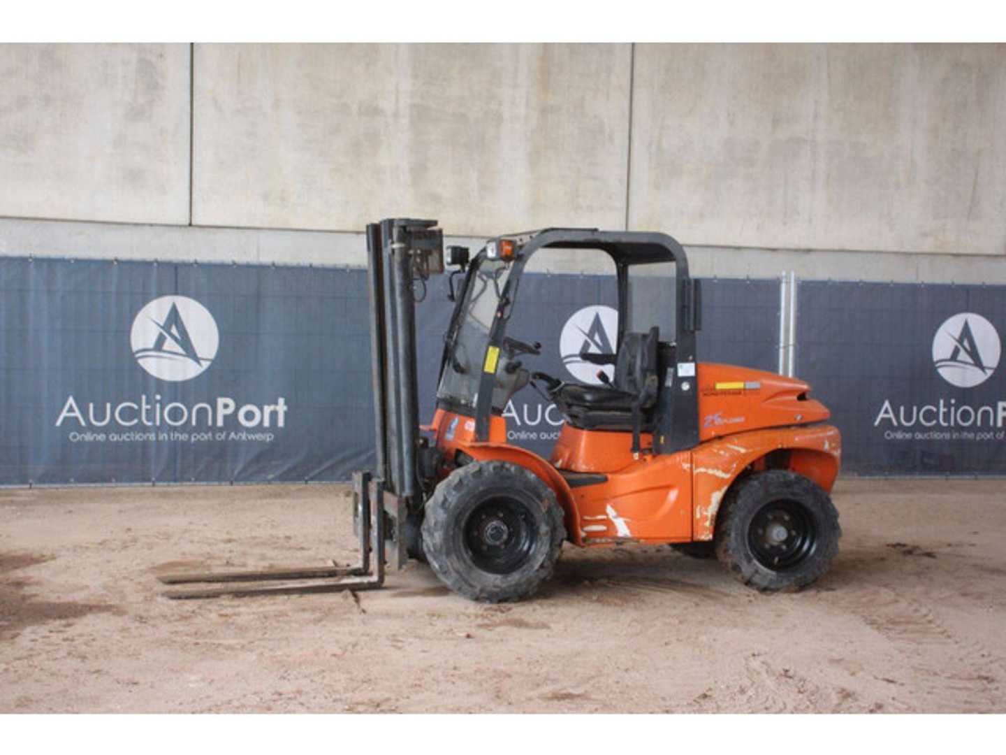 Used Forklift Other Macano H25D 2WD Bekelės krautuvas (Image 1) Used Forklift Other Macano H25D 2WD Bekelės krautuvas (Image 1)