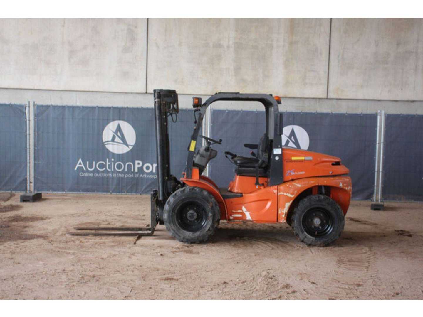 Used Forklift Other Macano H25D 2WD Bekelės krautuvas (Image 2) Used Forklift Other Macano H25D 2WD Bekelės krautuvas (Image 2)