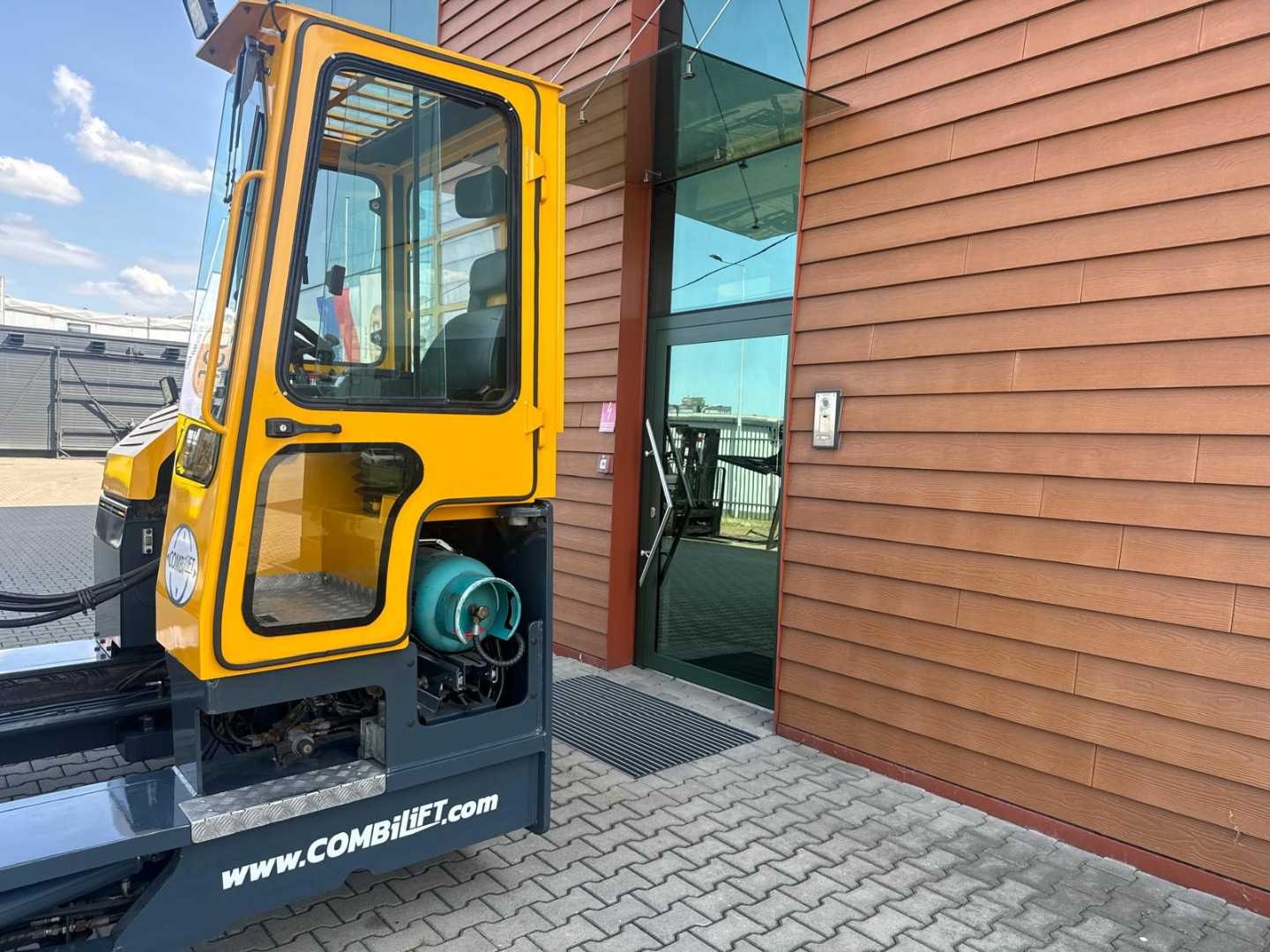 Used Forklift Combilift C4000 //2015 year//LPG / Low mast Keturių krypčių krautuvas (Image 12)