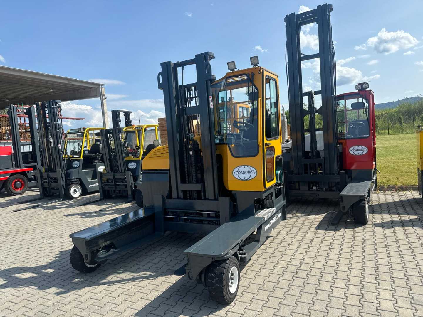 Used Forklift Combilift C4000 //2015 year//LPG / Low mast Keturių krypčių krautuvas (Image 21)
