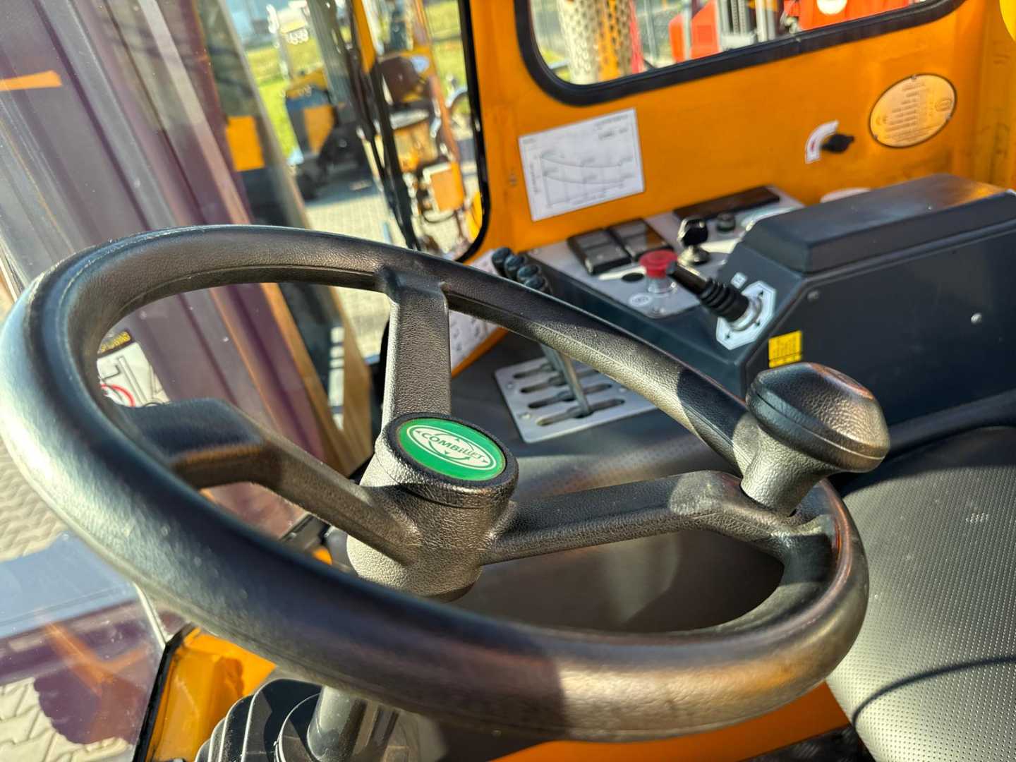 Used Forklift Combilift C5000L // LPG // Forks Positioner // Excellent condition Keturių krypčių krautuvas (Image 13)