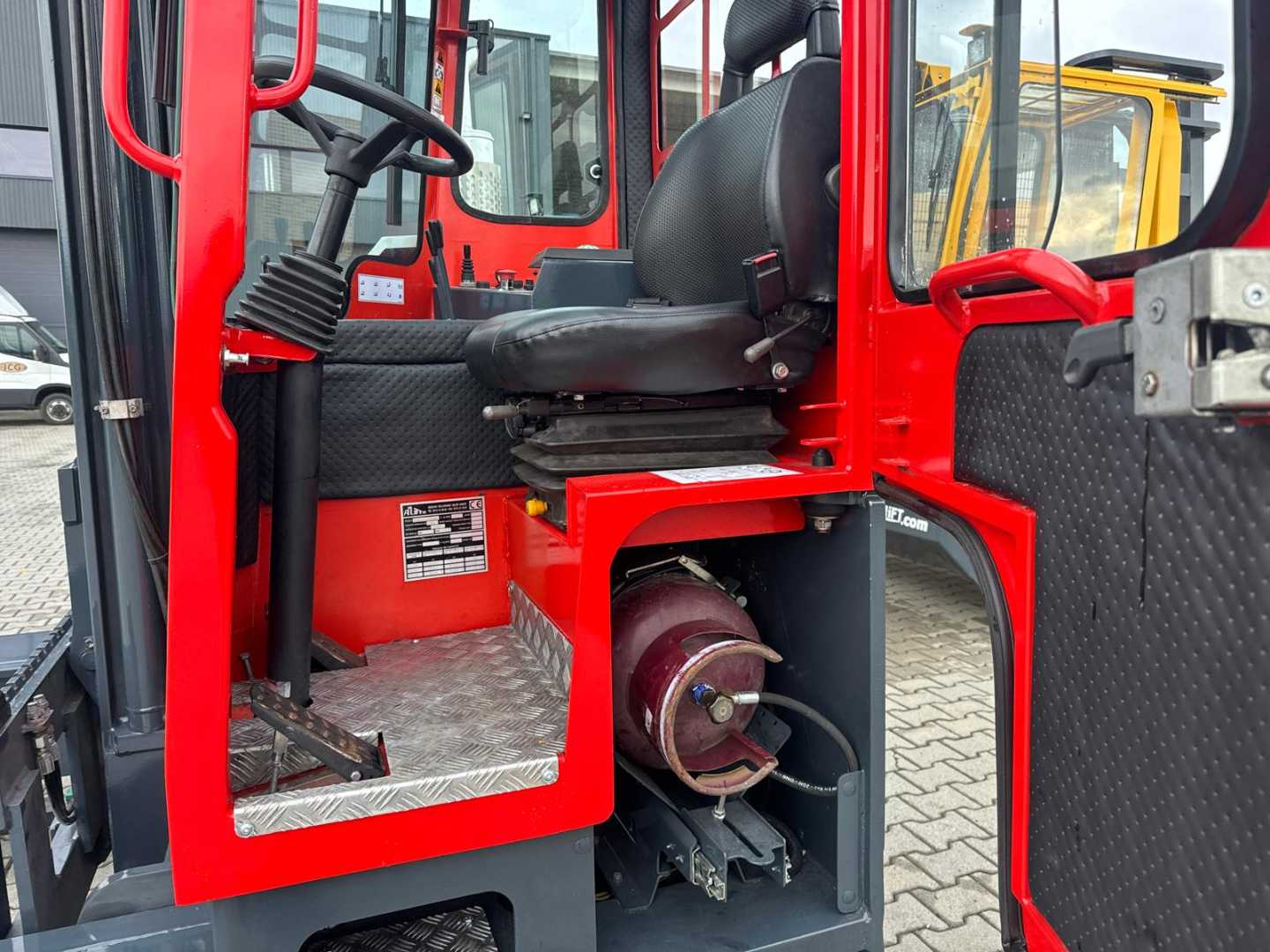Used Forklift Combilift C4500 // 4500 KG //Triplex 9300 //Very good conditionmm Keturių krypčių krautuvas (Image 7) Used Forklift Combilift C4500 // 4500 KG //Triplex 9300 //Very good conditionmm Keturių krypčių krautuvas (Image 7)