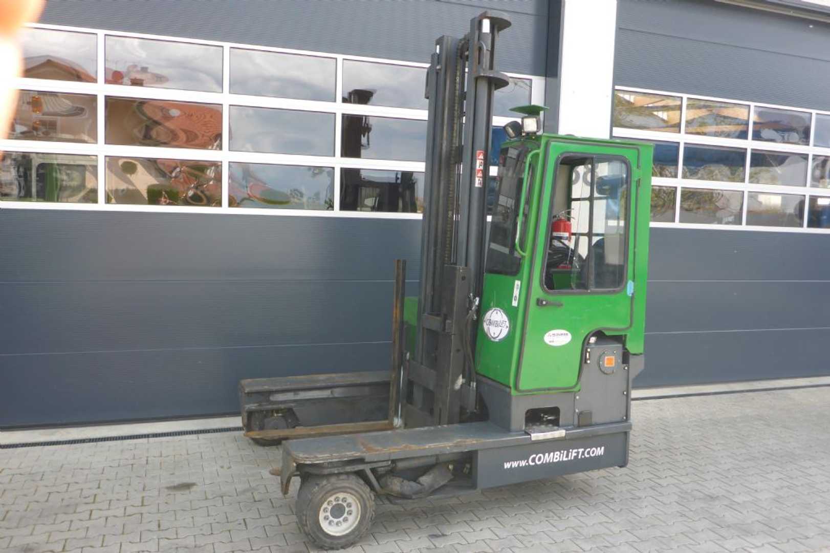 Used Forklift Combilift C4000 Keturių krypčių krautuvas (Image 1)