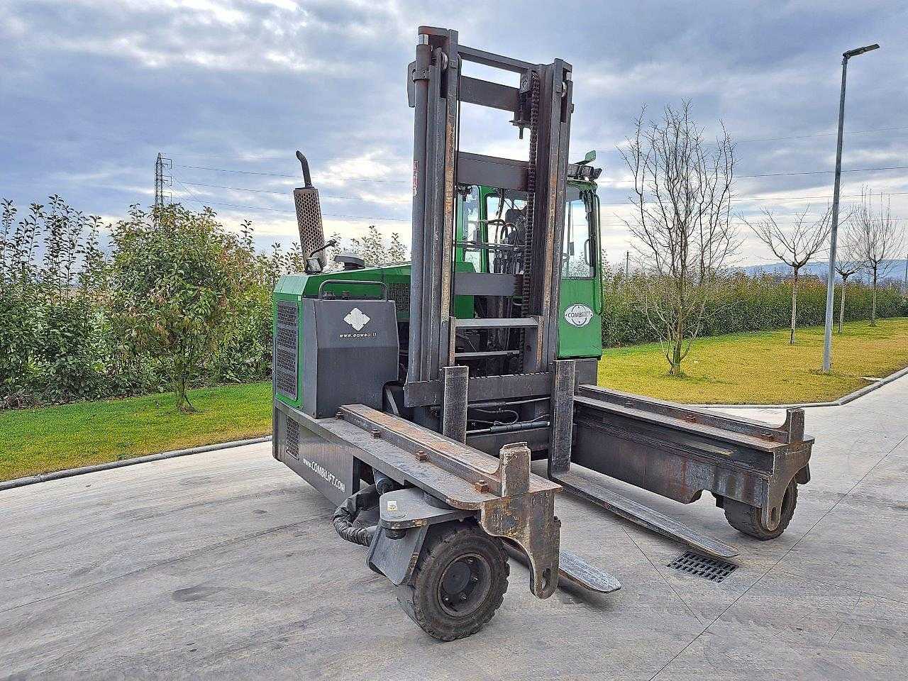 Used Forklift Combilift C8000 Keturių krypčių krautuvas (Image 2)