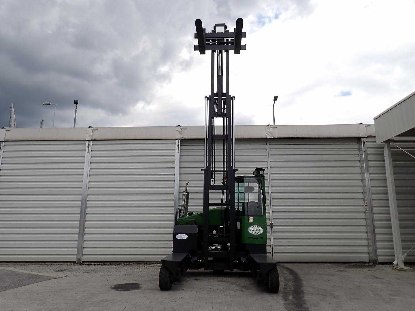 Used Forklift Combilift C4500 Keturių krypčių krautuvas (Image 1) Used Forklift Combilift C4500 Keturių krypčių krautuvas (Image 1)