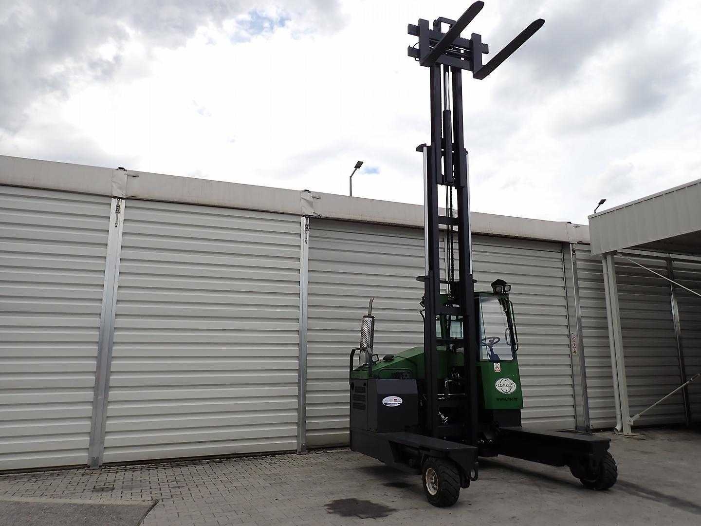 Used Forklift Combilift C4500 Keturių krypčių krautuvas (Image 3) Used Forklift Combilift C4500 Keturių krypčių krautuvas (Image 3)