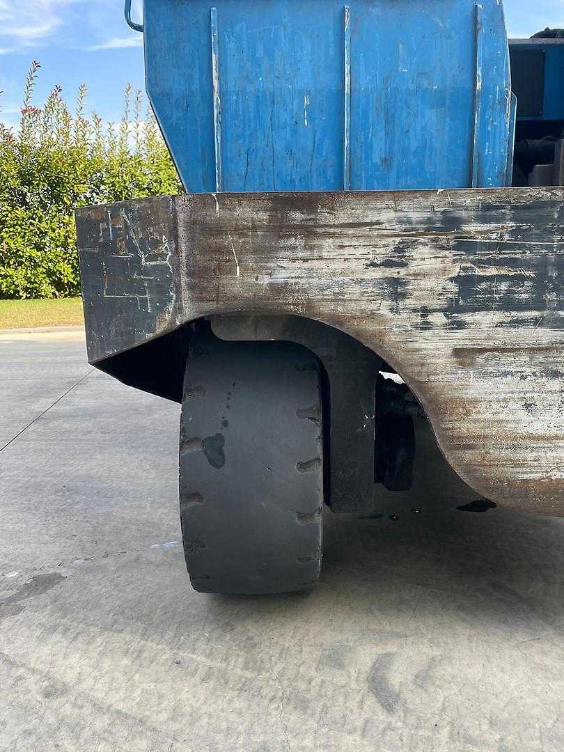 Used Forklift Combilift C4500SR Keturių krypčių krautuvas (Image 10) Used Forklift Combilift C4500SR Keturių krypčių krautuvas (Image 10)