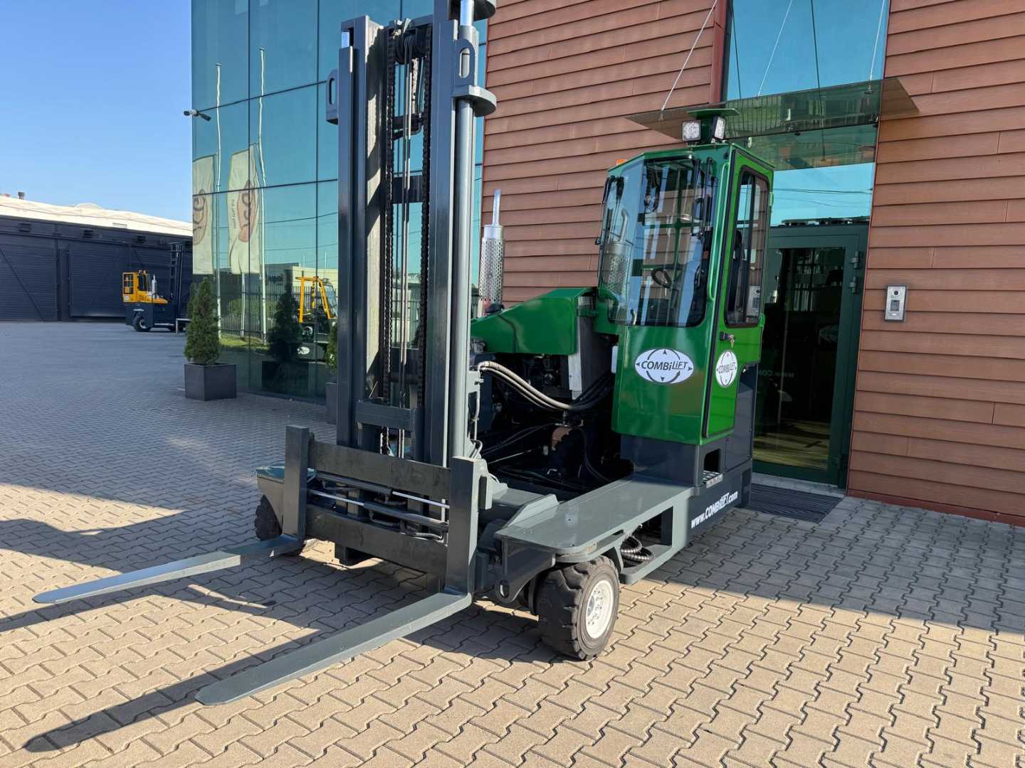Used Forklift Combilift C4000 // Diesel // 2004 year Keturių krypčių krautuvas (Image 3)