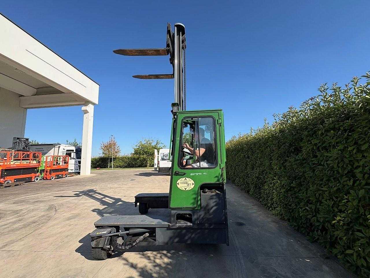 Used Forklift Combilift C4000 Keturių krypčių krautuvas (Image 4)