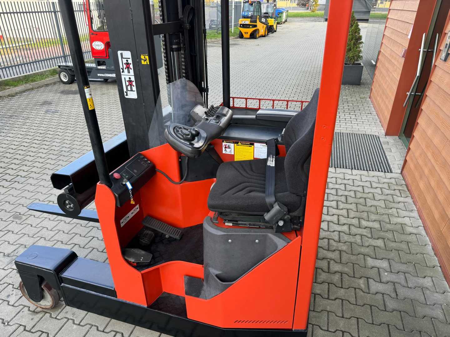 Used Forklift Combilift BT FRE270 / Only 3500 hours / Baterry 80 % / Only 3500 hours Keturių krypčių krautuvas (Image 7) Used Forklift Combilift BT FRE270 / Only 3500 hours / Baterry 80 % / Only 3500 hours Keturių krypčių krautuvas (Image 7)