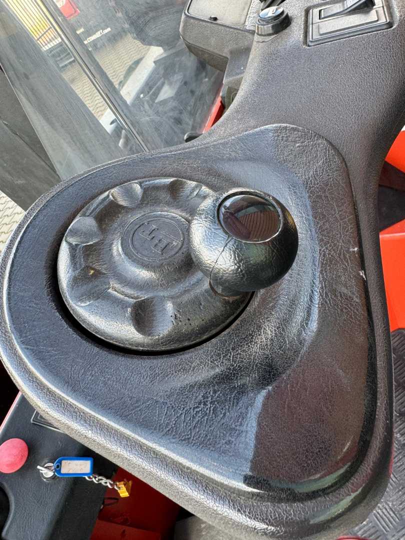 Used Forklift Combilift BT FRE270 / Only 3500 hours / Baterry 80 % / Only 3500 hours Keturių krypčių krautuvas (Image 12) Used Forklift Combilift BT FRE270 / Only 3500 hours / Baterry 80 % / Only 3500 hours Keturių krypčių krautuvas (Image 12)
