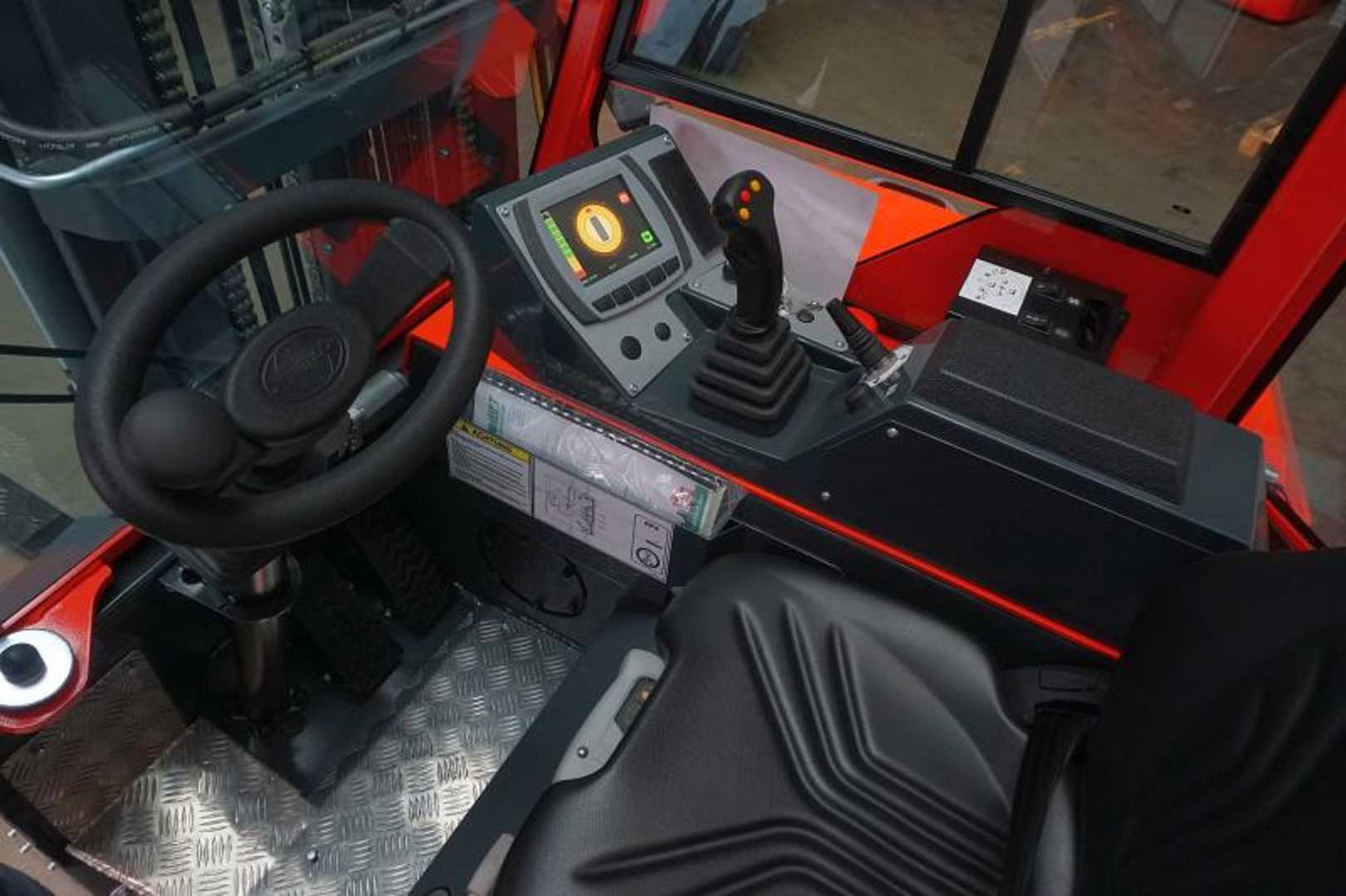 Used Forklift Combilift CBE3000 Keturių krypčių krautuvas (Image 3)