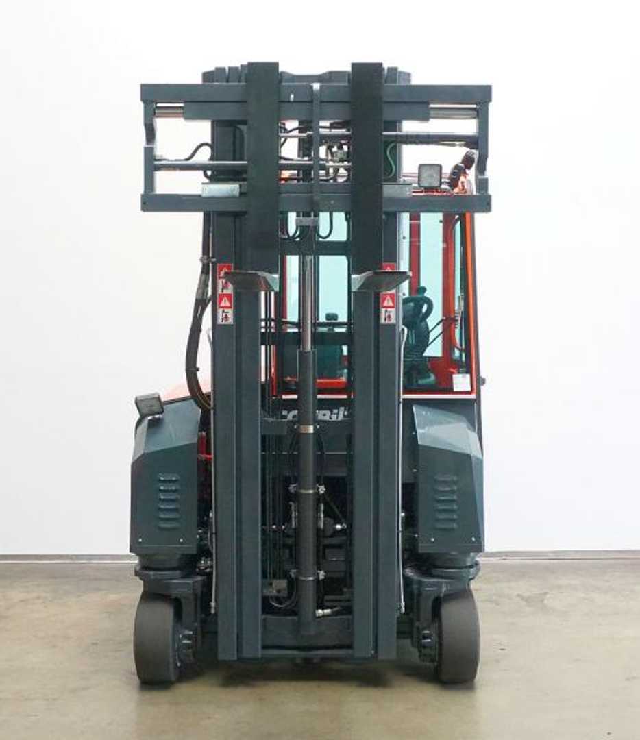 Used Forklift Combilift CBE3000 Keturių krypčių krautuvas (Image 5)
