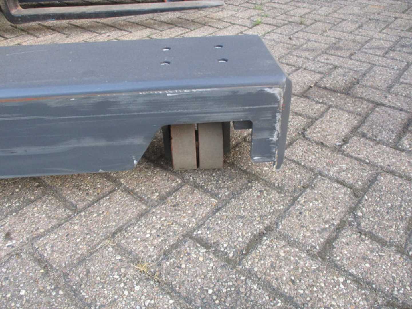 Used Forklift FAC 4V-XT3020 Keturių krypčių krautuvas (Image 8)