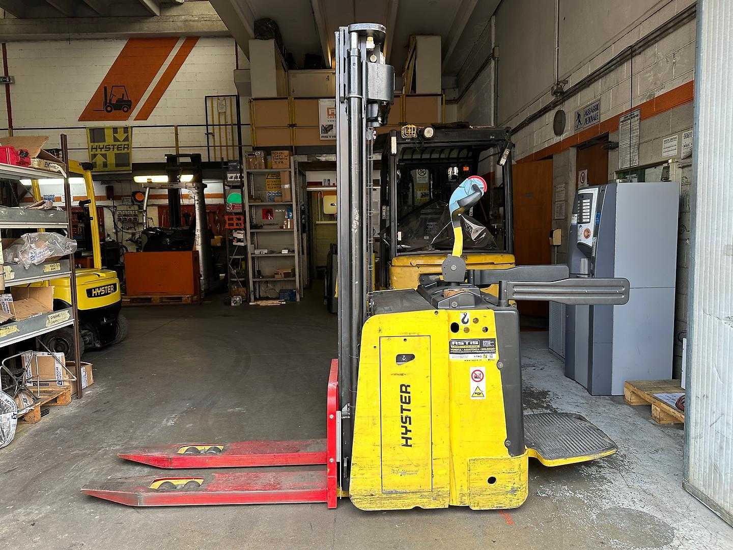 Used Forklift Hyster S 1.5S Kiti (Image 1) Used Forklift Hyster S 1.5S Kiti (Image 1)
