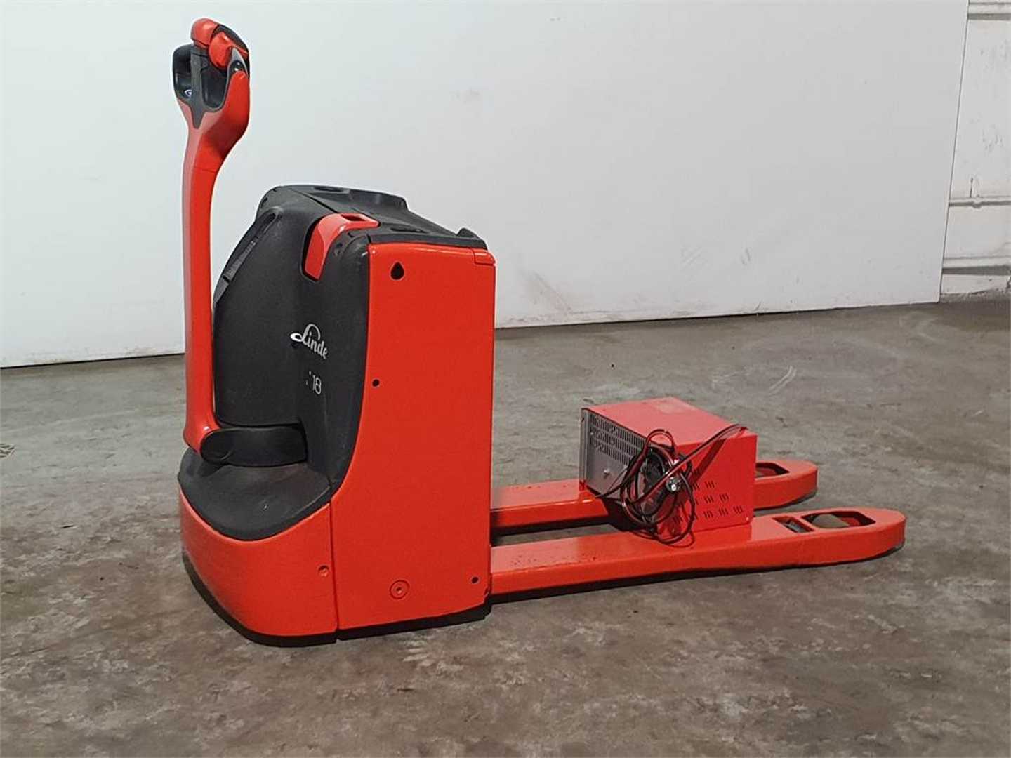 Used Forklift Linde T18 Kiti (Image 2)