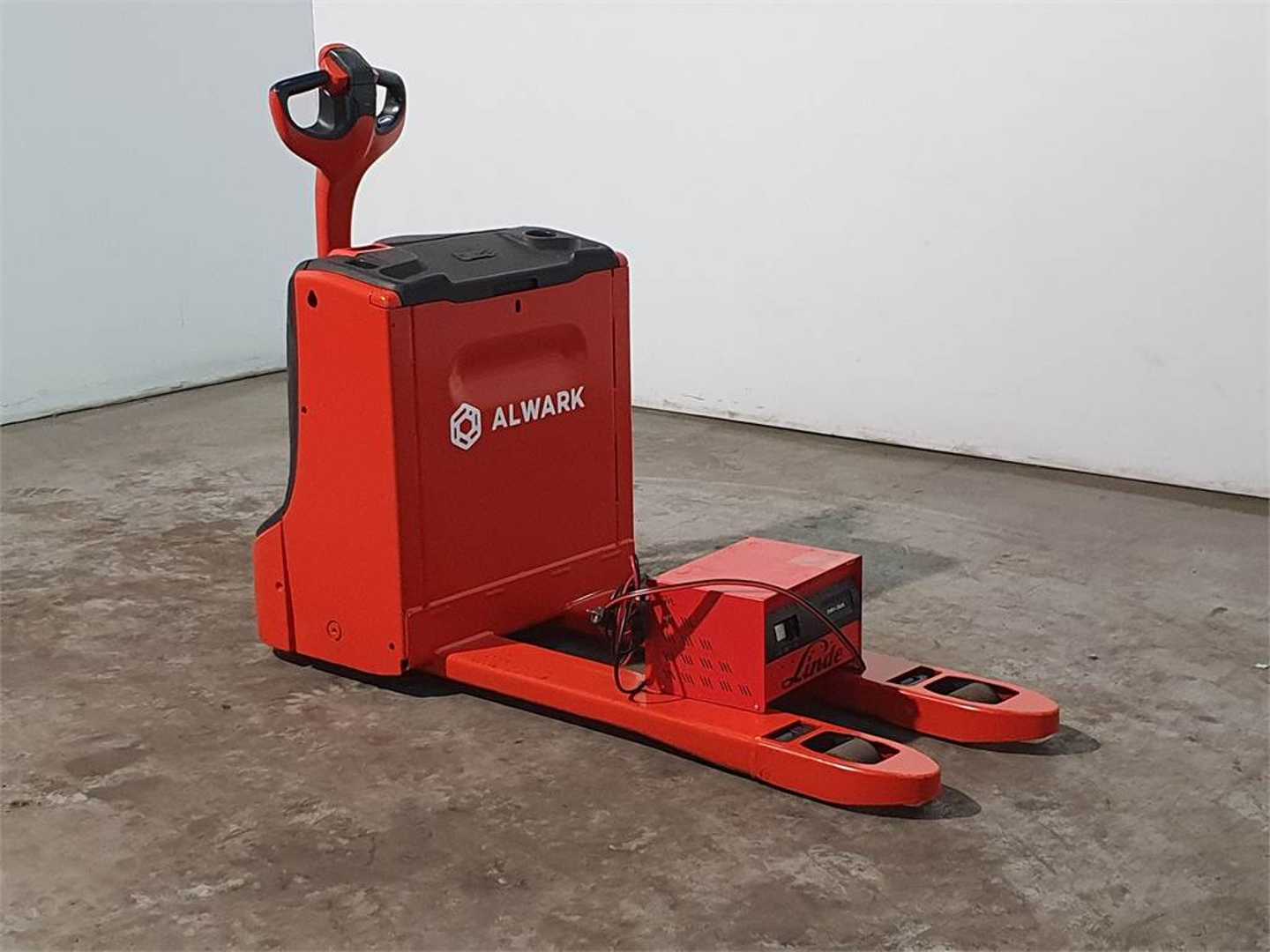 Used Forklift Linde T18 Kiti (Image 3)