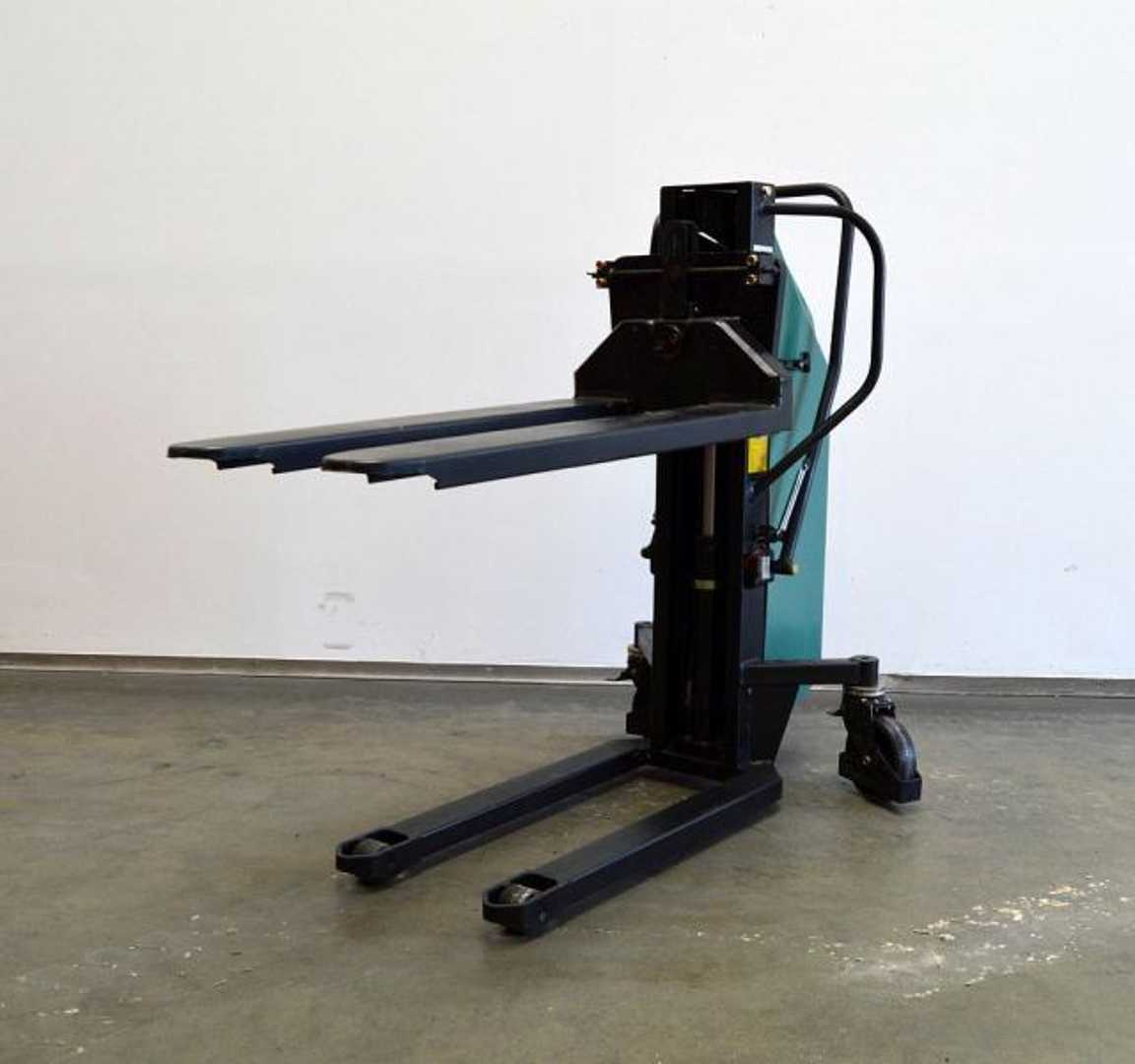 Used Forklift Other EHS-10809 Palettenheber schwenkbar Kiti (Image 1)