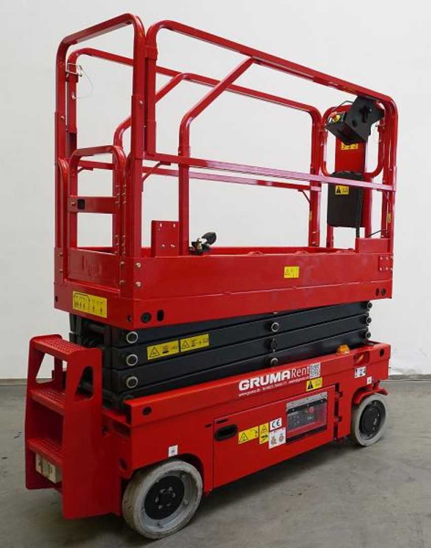 Used Forklift Magni Scherenarbeitsbühne ES0807AC Kiti (Image 2) Used Forklift Magni Scherenarbeitsbühne ES0807AC Kiti (Image 2)