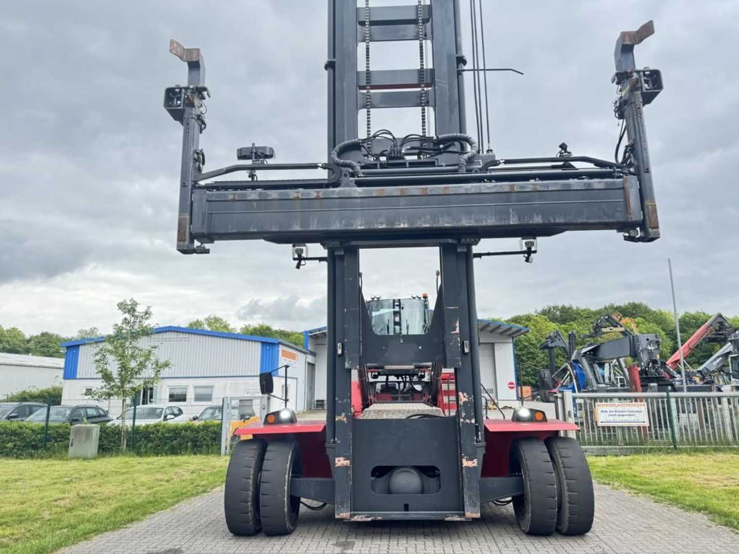 Used Forklift Kalmar DCG100-45ED7 Konteinerių krautuvas (Image 8)