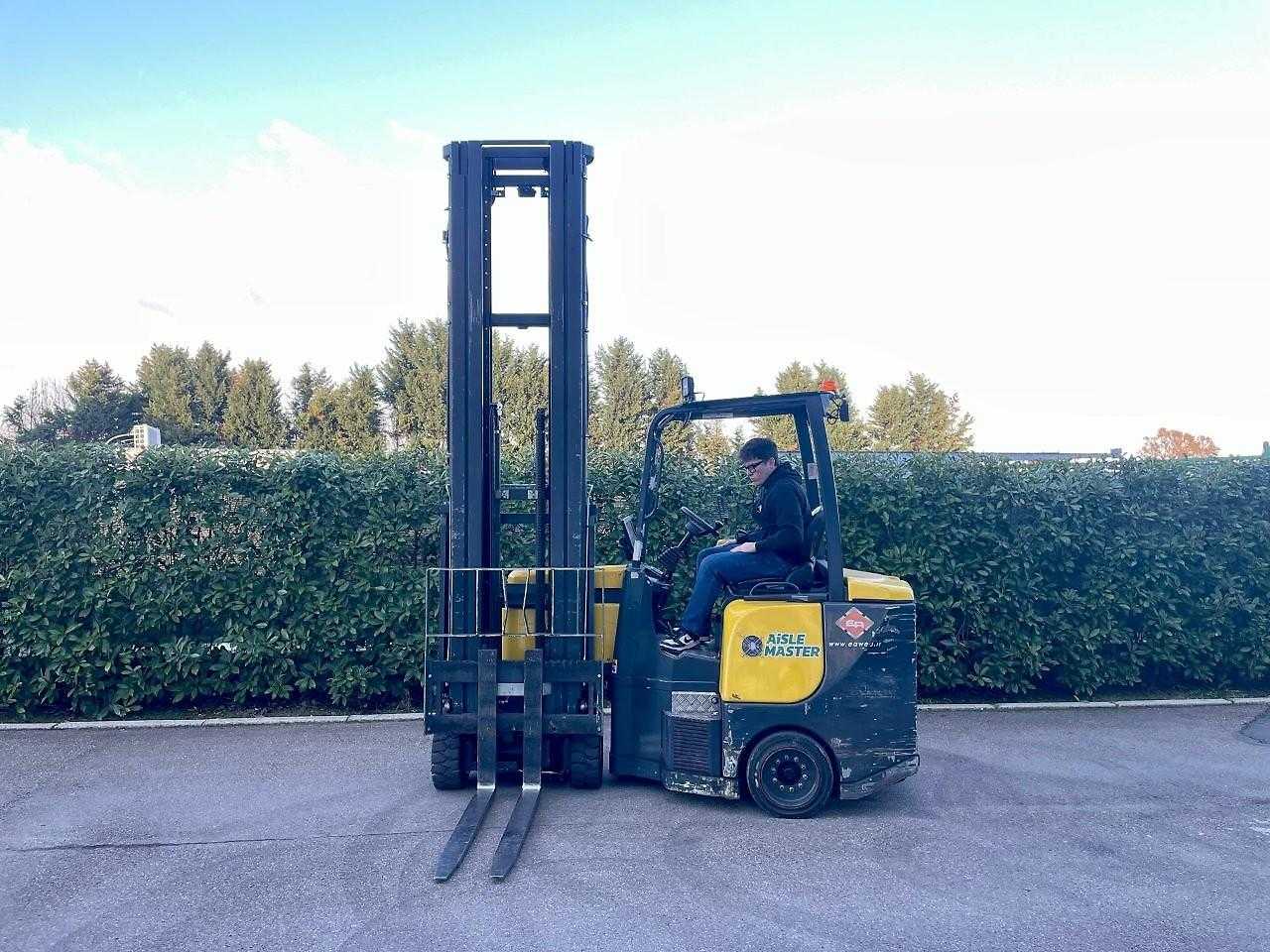 Used Forklift Aisle Master AM20SHE Krautuvas su stumiamu stiebu (Image 1)