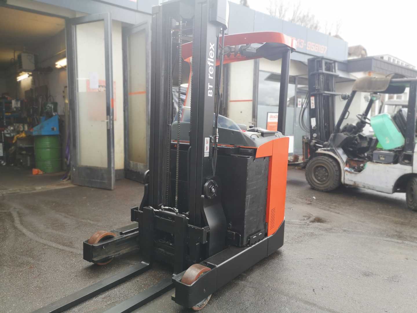 Used Forklift BT RRE 160 Krautuvas su stumiamu stiebu (Image 4) Used Forklift BT RRE 160 Krautuvas su stumiamu stiebu (Image 4)