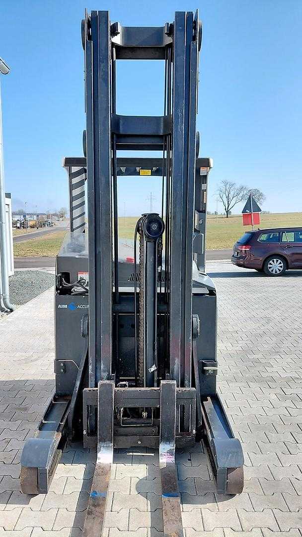 Used Forklift Crown ESR4500 Krautuvas su stumiamu stiebu (Image 4) Used Forklift Crown ESR4500 Krautuvas su stumiamu stiebu (Image 4)