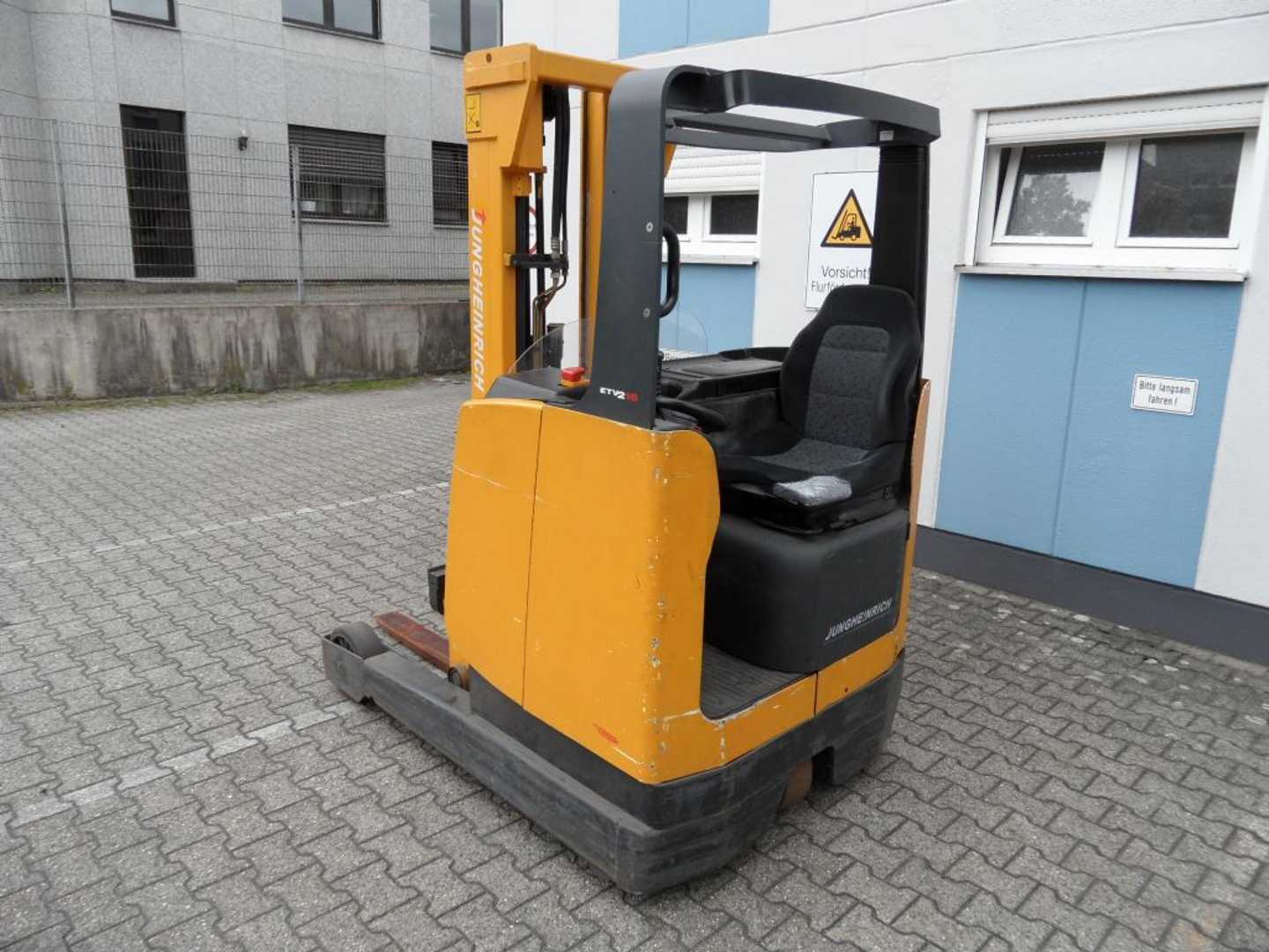 Used Forklift Jungheinrich ETV 216 - 5 m Triplex - NUR für HÄNDLER! Krautuvas su stumiamu stiebu (Image 3) Used Forklift Jungheinrich ETV 216 - 5 m Triplex - NUR für HÄNDLER! Krautuvas su stumiamu stiebu (Image 3)