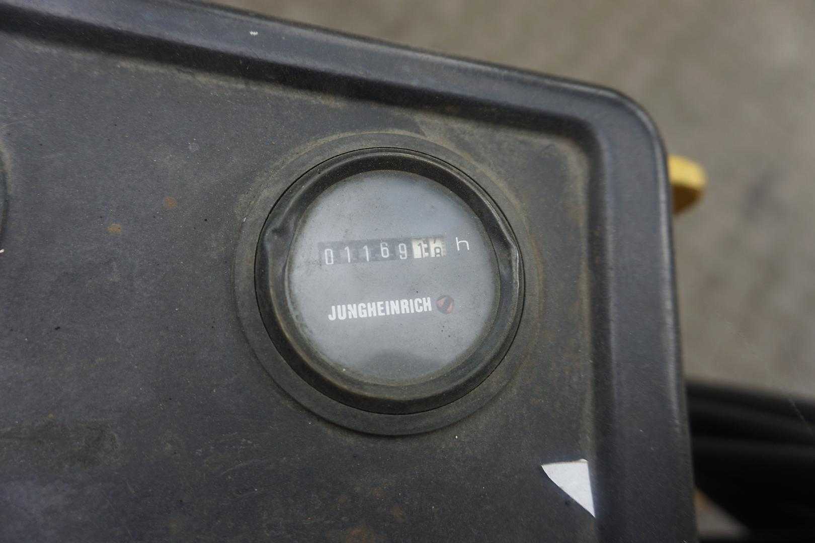 Used Forklift Jungheinrich ETV-A 12,5 - 2017er Batterie Krautuvas su stumiamu stiebu (Image 7) Used Forklift Jungheinrich ETV-A 12,5 - 2017er Batterie Krautuvas su stumiamu stiebu (Image 7)