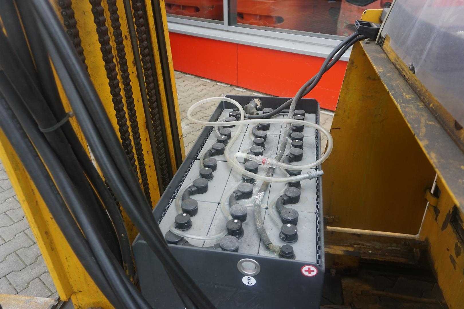 Used Forklift Jungheinrich ETV-A 12,5 - 2017er Batterie Krautuvas su stumiamu stiebu (Image 9) Used Forklift Jungheinrich ETV-A 12,5 - 2017er Batterie Krautuvas su stumiamu stiebu (Image 9)