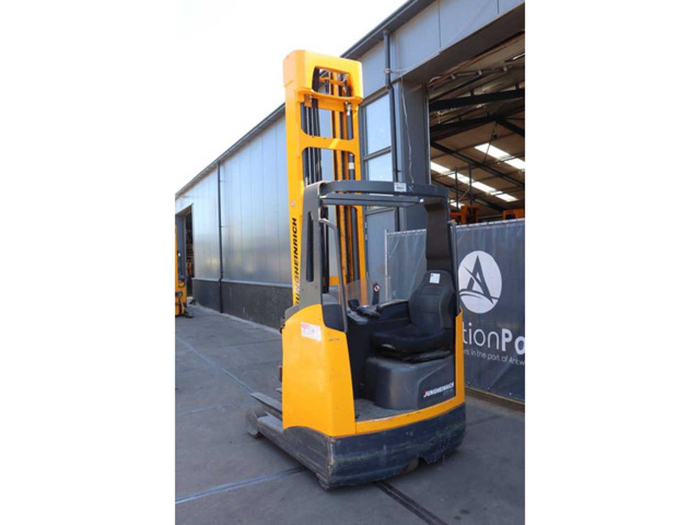 Used Forklift Jungheinrich ETV 114 Krautuvas su stumiamu stiebu (Image 4) Used Forklift Jungheinrich ETV 114 Krautuvas su stumiamu stiebu (Image 4)