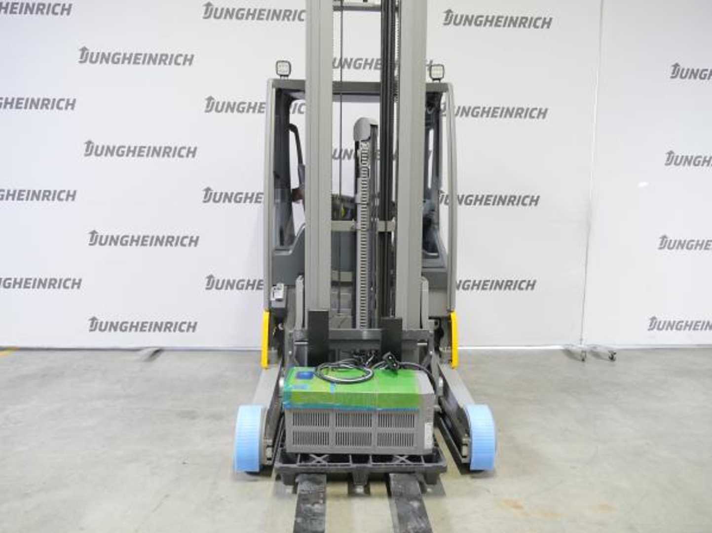 Used Forklift Jungheinrich ETV 216i 710DZ Li-Ion Krautuvas su stumiamu stiebu (Image 4) Used Forklift Jungheinrich ETV 216i 710DZ Li-Ion Krautuvas su stumiamu stiebu (Image 4)