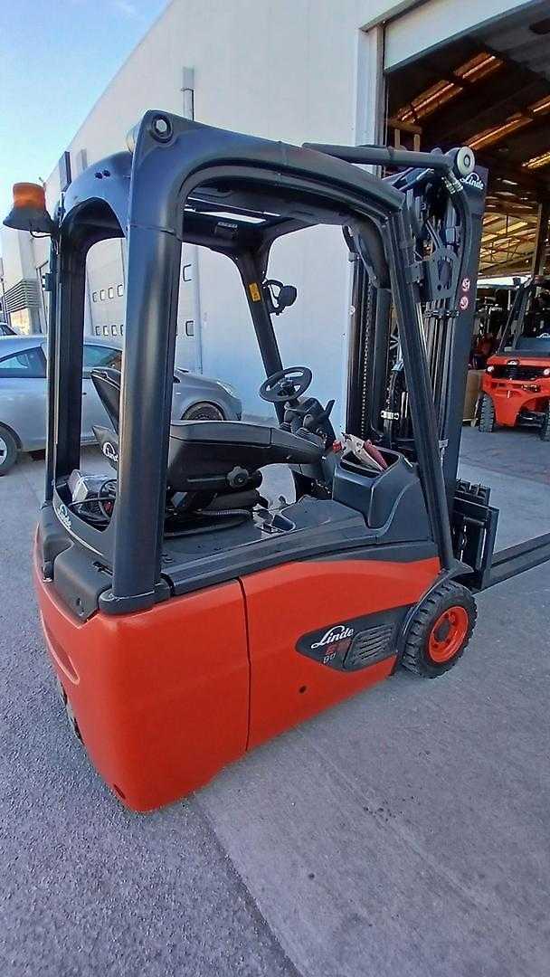 Used Forklift Linde E16C-02 Krautuvas su stumiamu stiebu (Image 6) Used Forklift Linde E16C-02 Krautuvas su stumiamu stiebu (Image 6)