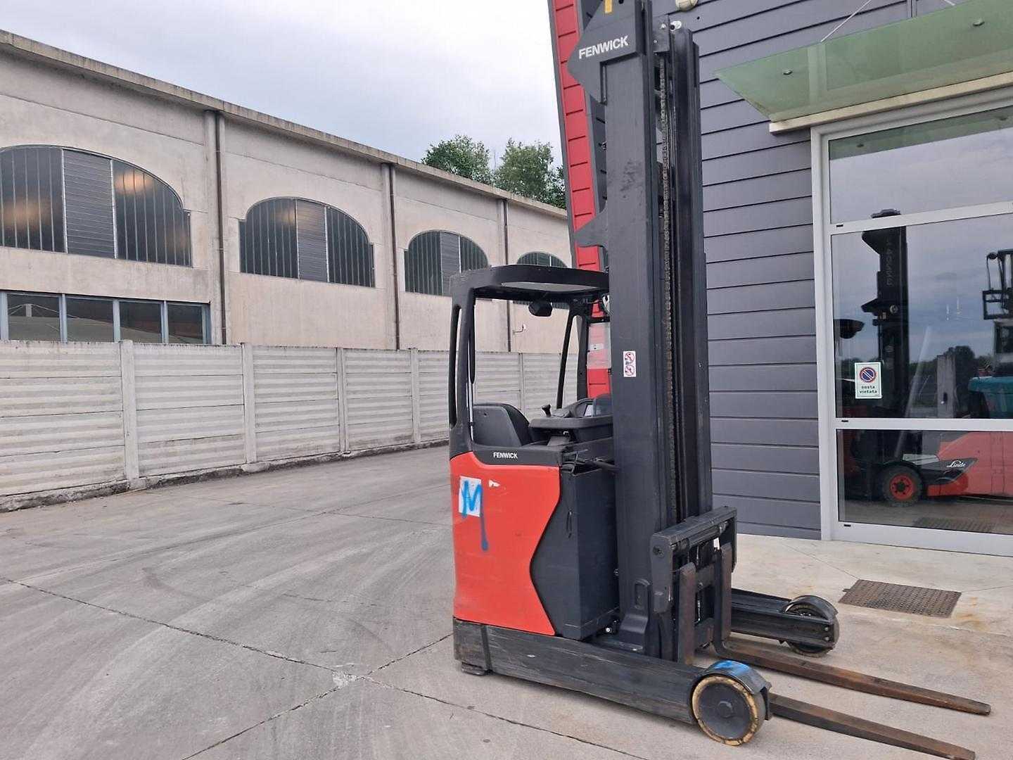 Used Forklift Linde R14 Krautuvas su stumiamu stiebu (Image 4)