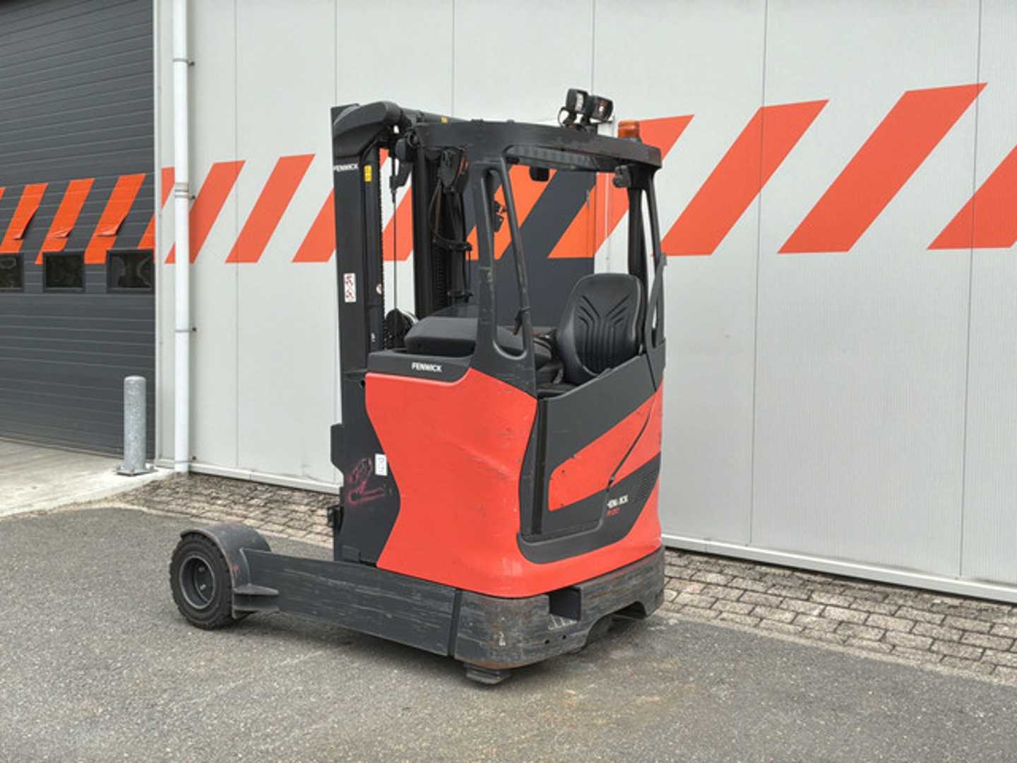 Used Forklift Linde R20G-01 Krautuvas su stumiamu stiebu (Image 2)