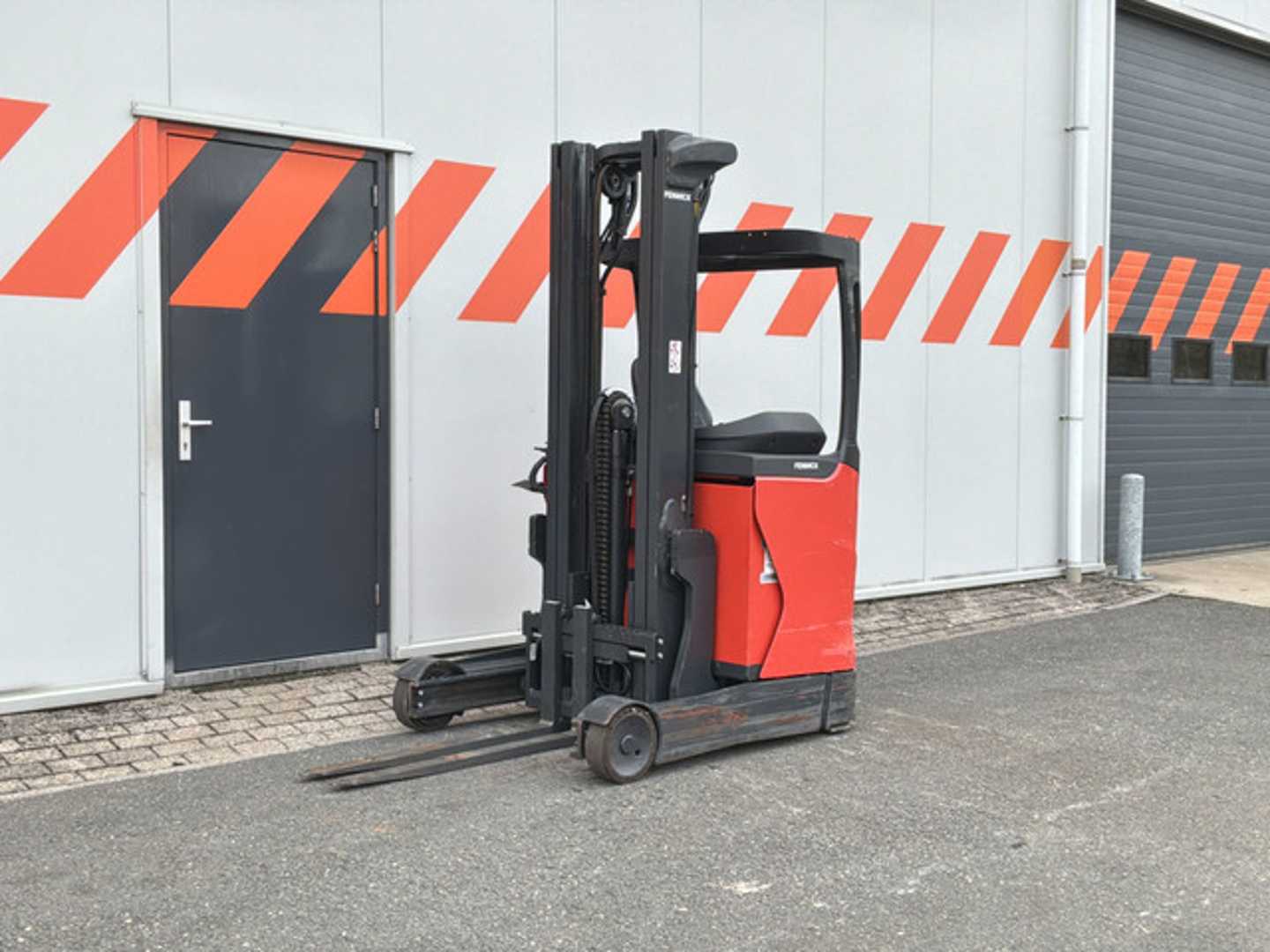 Used Forklift Linde R12B-01 Krautuvas su stumiamu stiebu (Image 1)