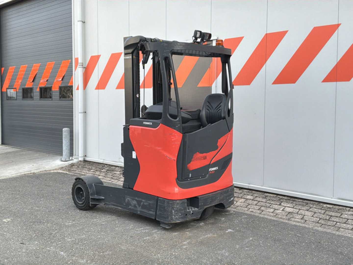 Used Forklift Linde R20G-01 Krautuvas su stumiamu stiebu (Image 2) Used Forklift Linde R20G-01 Krautuvas su stumiamu stiebu (Image 2)