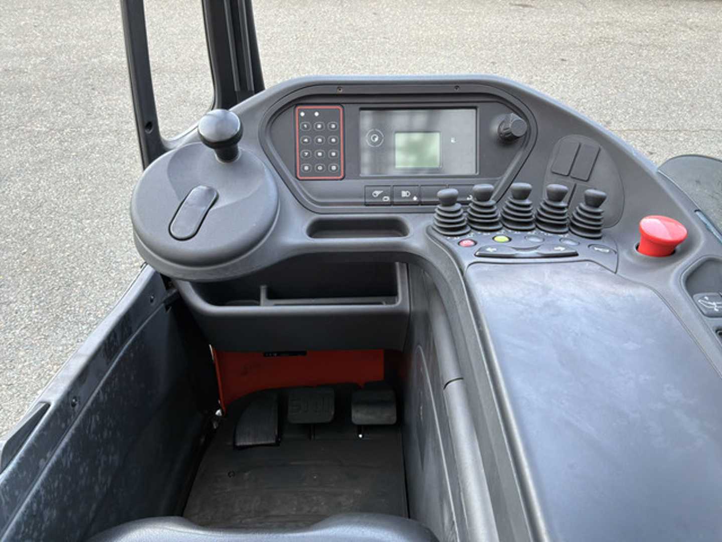 Used Forklift Linde R20G-01 Krautuvas su stumiamu stiebu (Image 3) Used Forklift Linde R20G-01 Krautuvas su stumiamu stiebu (Image 3)